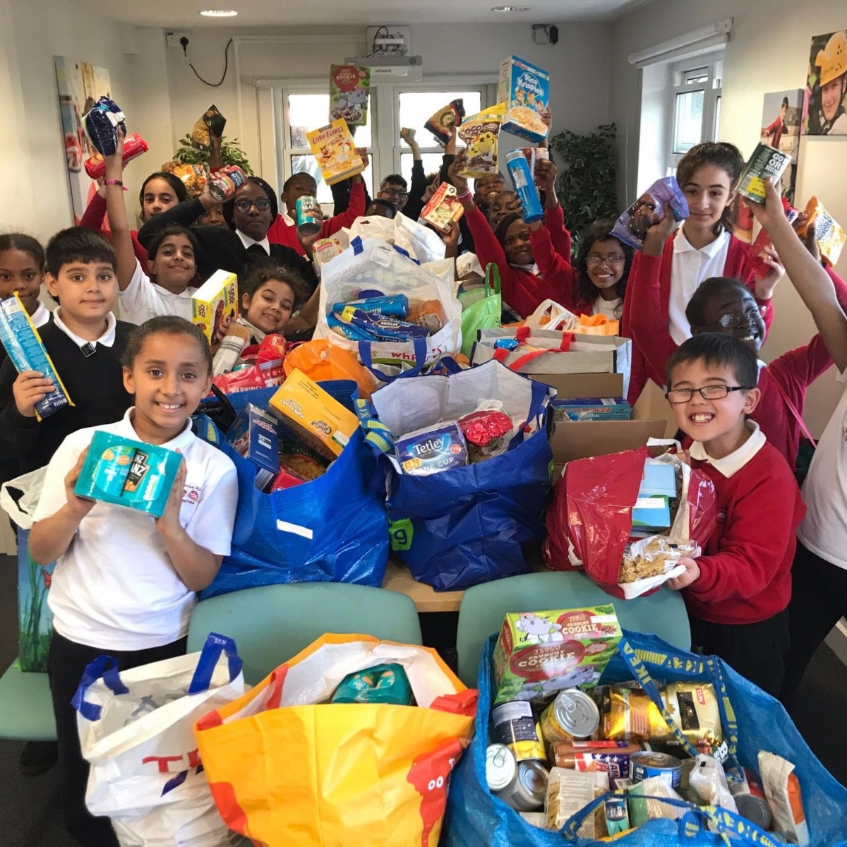 Chesterfield Primary School - Food Bank